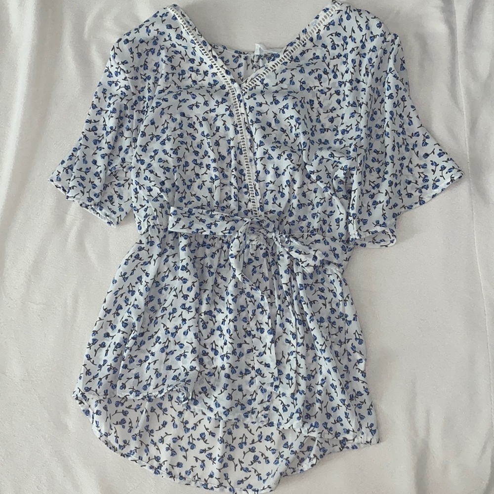 Women’s floral top